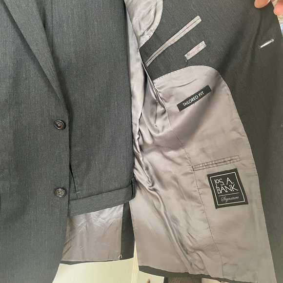 Jos. A. Bank - Men's Traveler Tailored Suit - Gray 40R, 34x30 pants - Picture 3 of 6